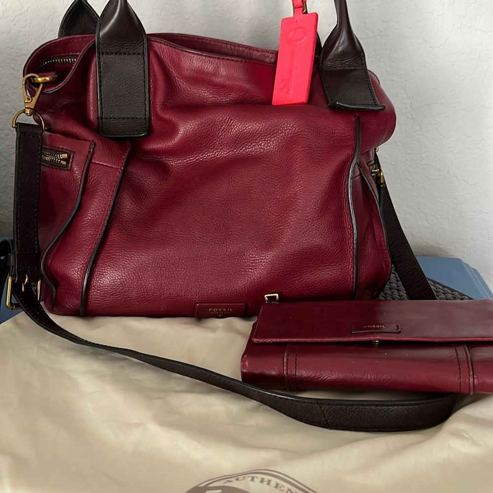 Fossil purse with storage bag and matching wallet